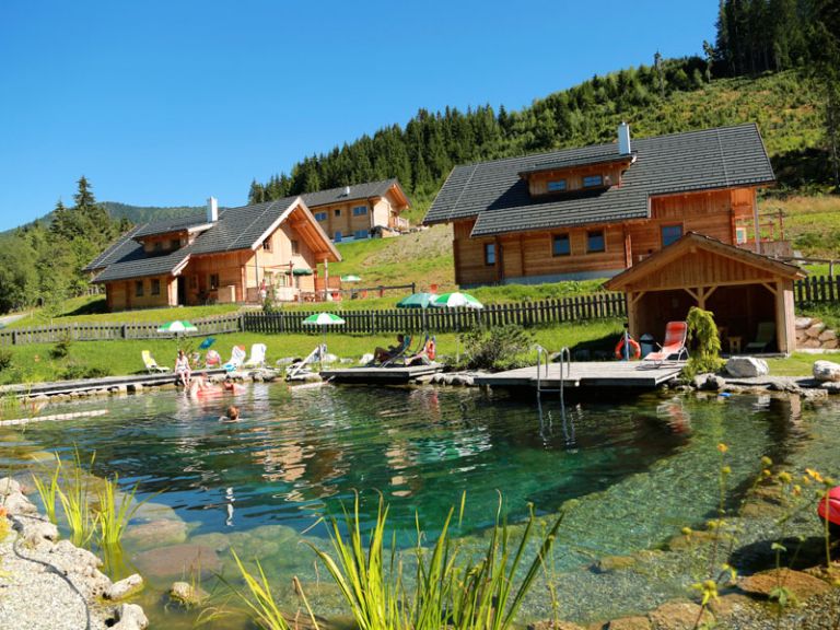 Schwimmteich im Hüttendorf
