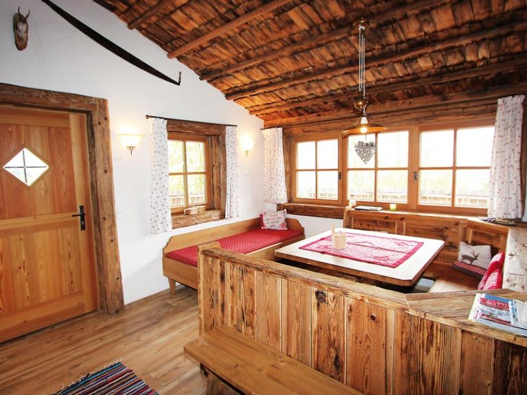 Gemütliche Stube in unserer Hütte in Schladming