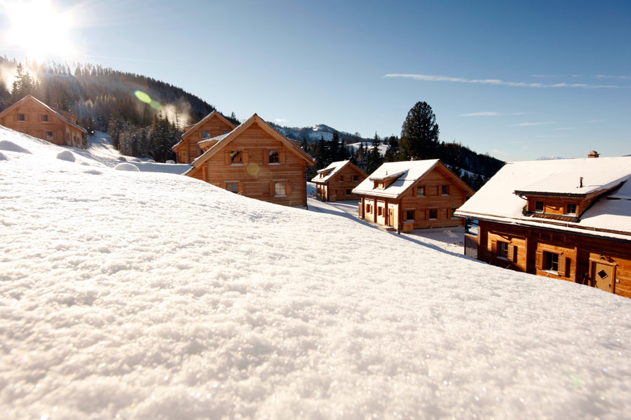 Hütte Hüttendorf Pruggern im Winter